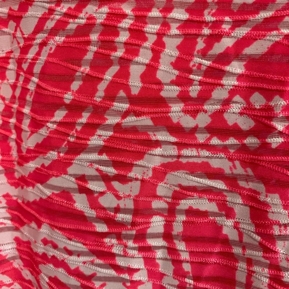 WEARABOUTS..WOMENS Red and White Sleeveless Cover-up